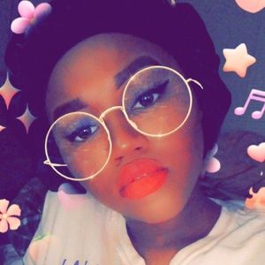 Meet your Posher, Jamesha